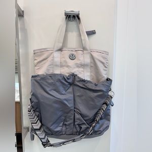 Lululemon flow and go tote fossil/dune